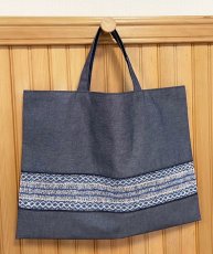 この刺繍で製作したバッグ写真