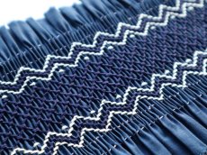 画像1: 完成スモッキング刺繍帯・紺 (1)