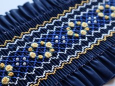 画像1: 完成スモッキング刺繍帯・紺 (1)