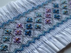 画像1: 完成スモッキング刺繍帯・白 (1)