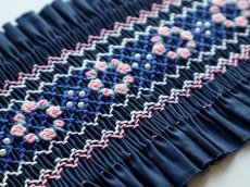 画像1: 完成スモッキング刺繍帯・紺 (1)