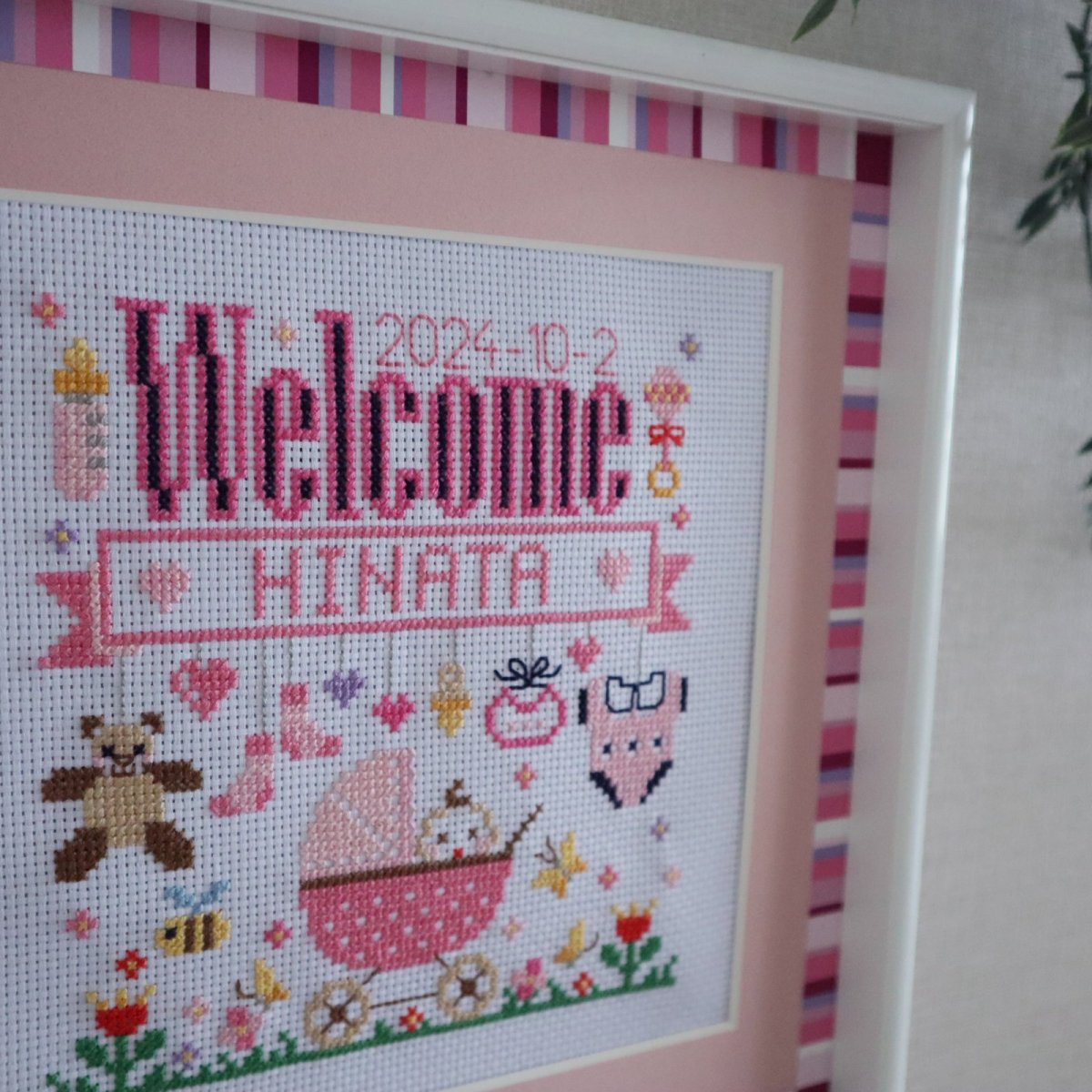 画像2: 手刺繍のベビーバース（フレーム付）PK (2)