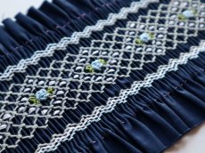 画像1: 完成スモッキング刺繍帯・紺 (1)