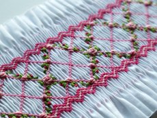 画像1: 完成スモッキング刺繍帯・白 (1)