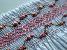 画像1: 完成スモッキング刺繍帯・白 (1)