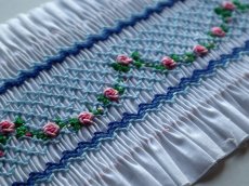 画像1: 完成スモッキング刺繍帯・白 (1)