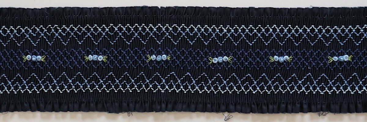 画像2: 完成スモッキング刺繍帯・紺 (2)