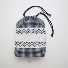 画像1: スモッキング刺繍のミニ巾着 Mサイズ-42 (1)